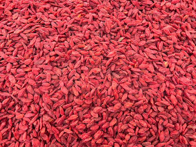Dried organic goji berries